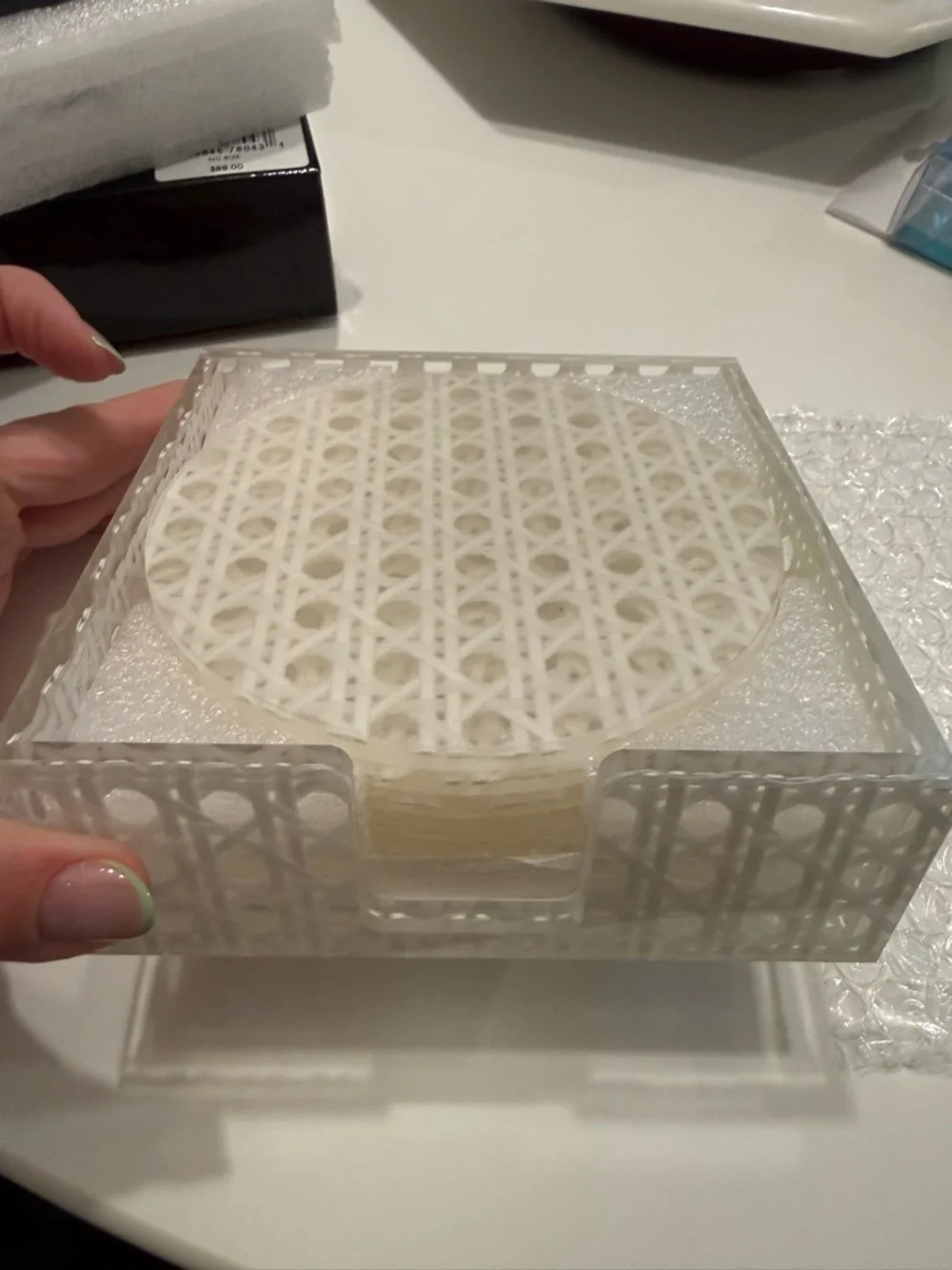 Kim Seybert White Reed Coaster Set of 6 - Picture 3 of 7